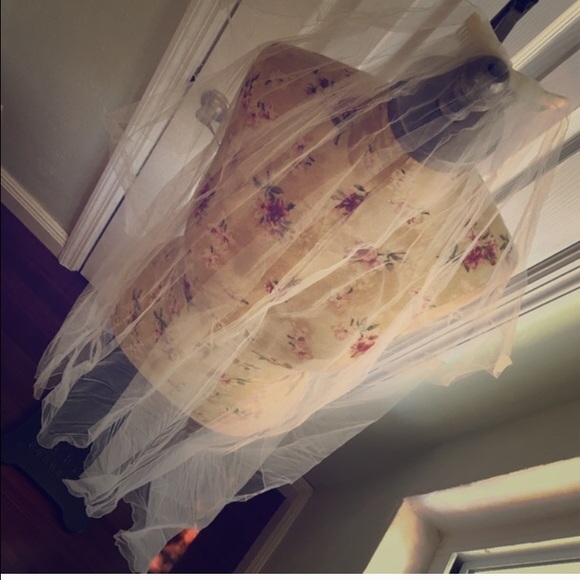 Jennifer Leigh Couture veil