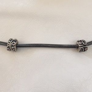 Set of 2 Pandora clips with pink stones