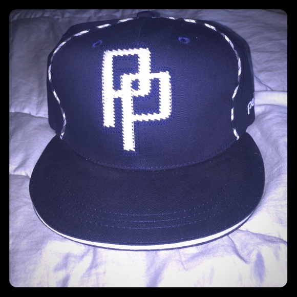 Pelle Pelle Snap Back