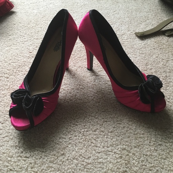 Hot pink heels!