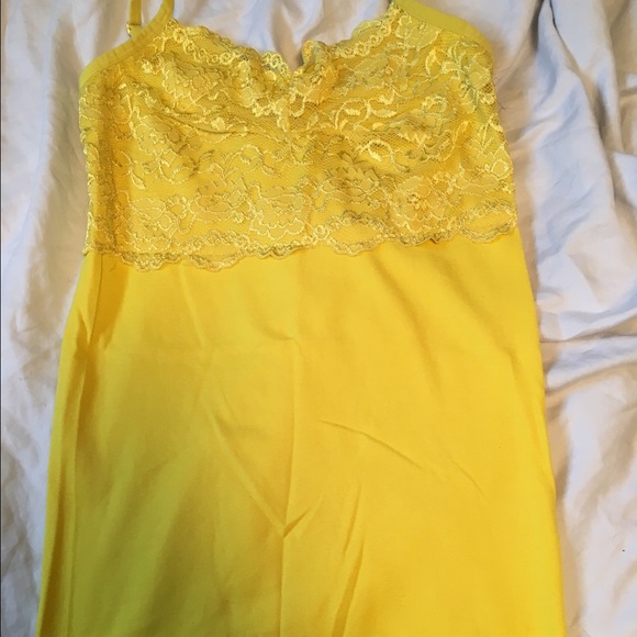 Yellow top - Picture 2 of 2