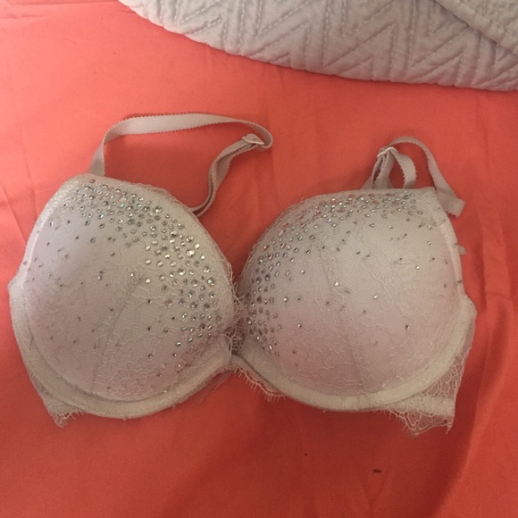 Victoria's Secret limited edition fashion show bra