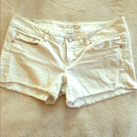 White American Eagle Shorts