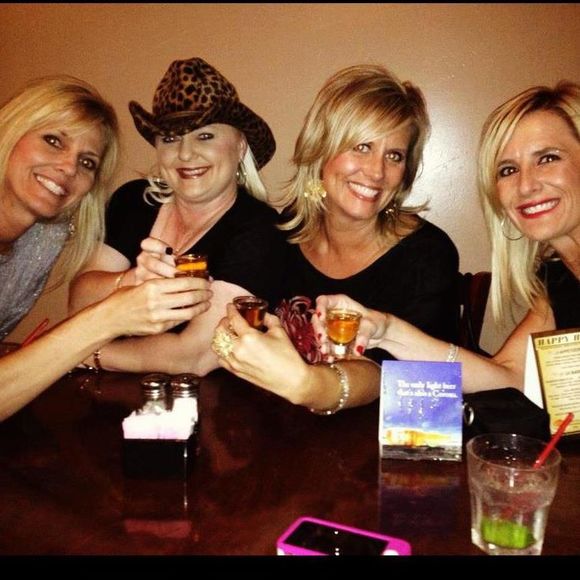 Meet your Posher, Heather - Picture 1 of 1