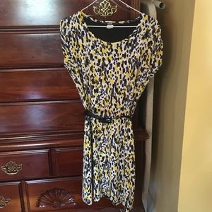 Belted dress black and yello