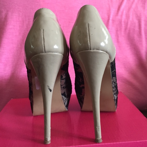 Heels - Picture 2 of 3