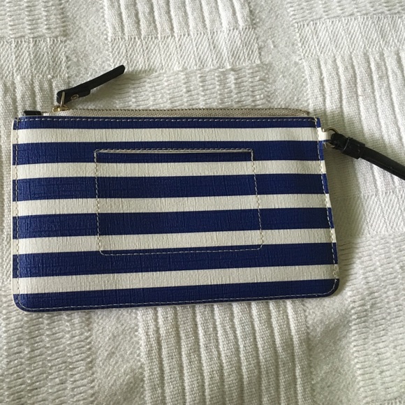 I'm selling a kate spade wallet/clutch !! - Picture 2 of 4