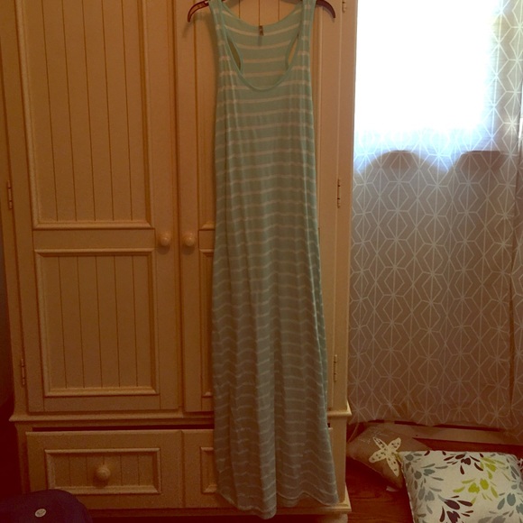 Sea foam and white maxi dress - Picture 1 of 2