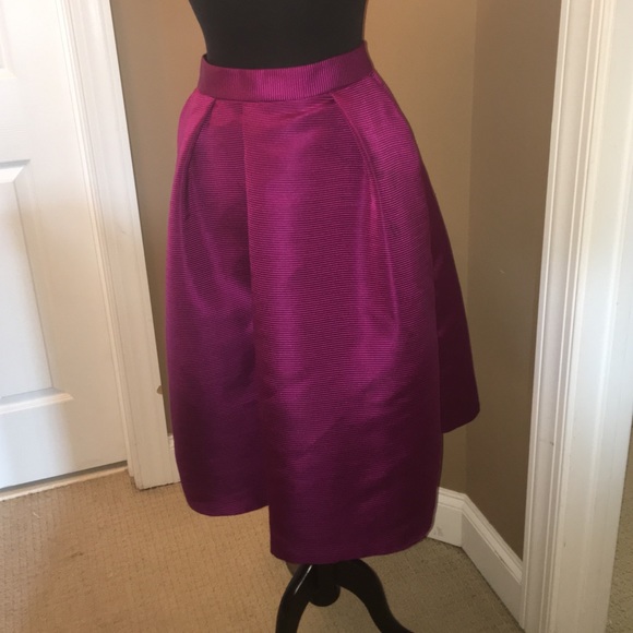 Ted Baker fuchsia skirt with pockets