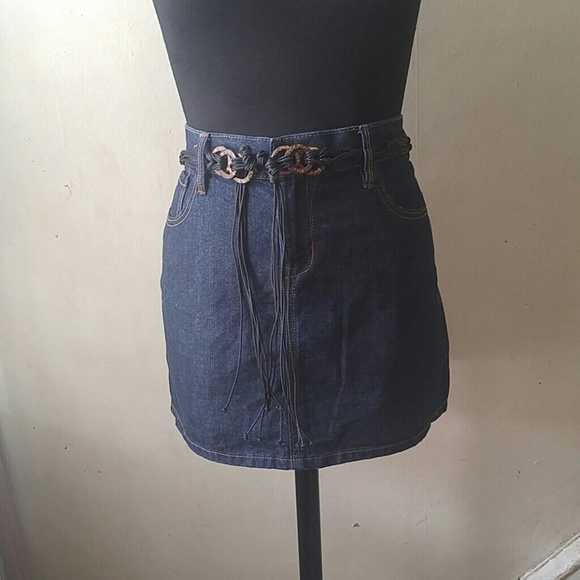 Old Navy Dresses & Skirts - Cute Old Navy denim skirt