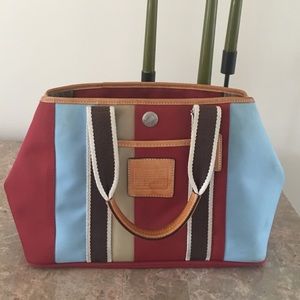 COACH. Hampton weekend small tote