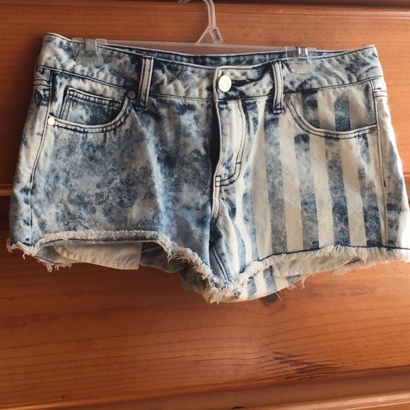 Acid wash shorts
