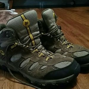 Merrell Moab Ventilator Mid Hiking Boot