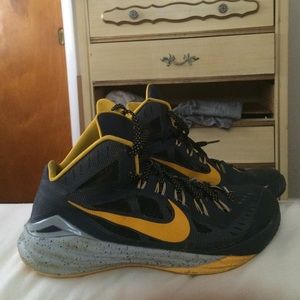 Nike hyperdunk 2014 Paul George size 10.5