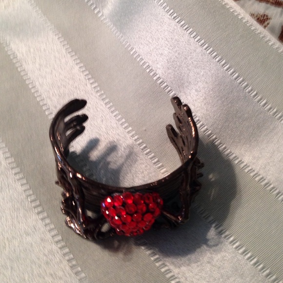 Spider and red rhinestone bracelet.... WOW Piece!! - Picture 2 of 4