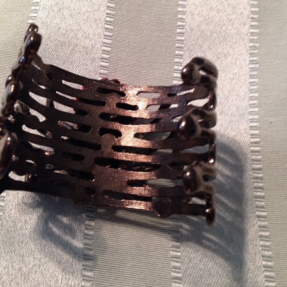 Spider and red rhinestone bracelet.... WOW Piece!! - Picture 3 of 4