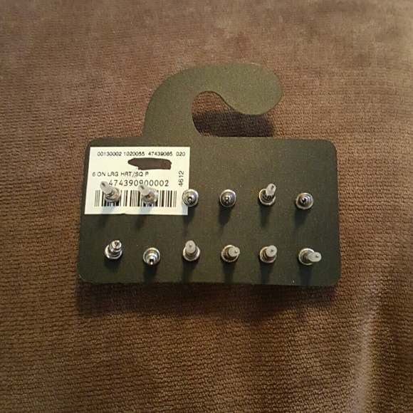 CUTE EARRINGS!! SIX PAIRS!! - Picture 4 of 4