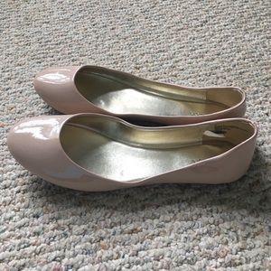 Nude ballet flats