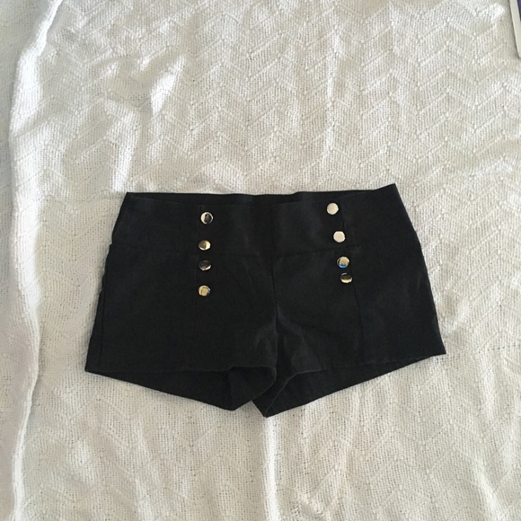 High Waisted black shorts