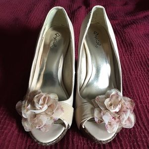 BEAUTIFUL NUDE WEDGE SIZE 8