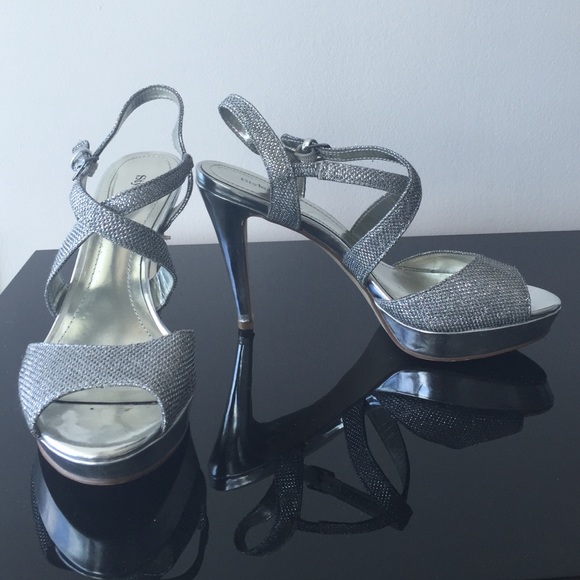 Style&Co Silver Heels