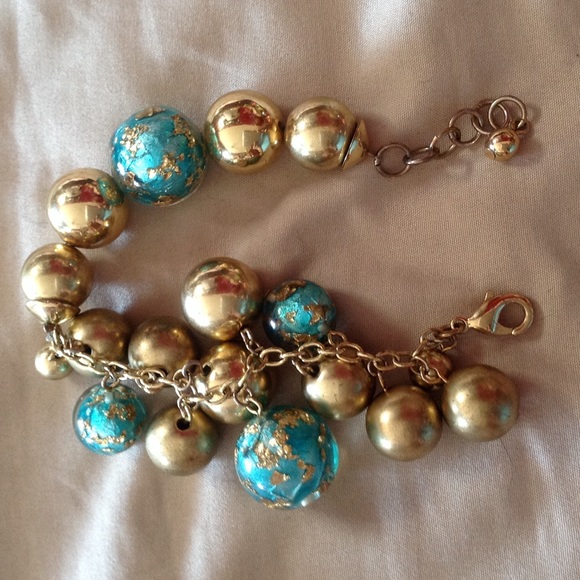 Unique statement bracelet - Picture 4 of 4