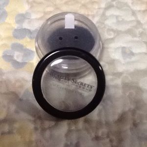 Black versatile mineral