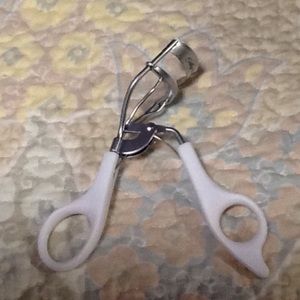 Sally Hanser eye curler