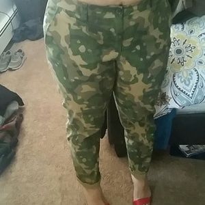 Gap Camo Cuffed Pants