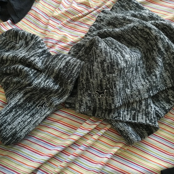 Pink circle scarf and beanie