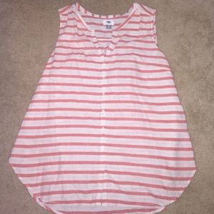 Old navy button up sleeveless shirt!