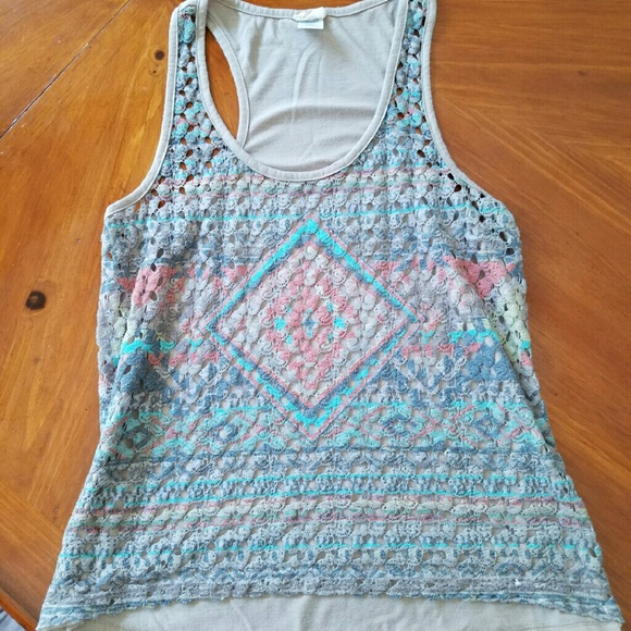 Multicolor tank