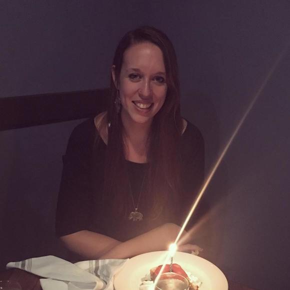 Meet your Posher, Anna - Picture 1 of 1