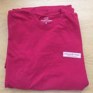 Medium Vineyard Vines red t-shirt