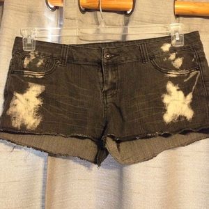 Black Frayed Shorts with Bleaching Design