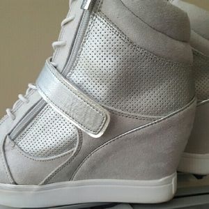 High top sneakers