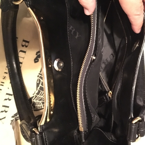 💞 Burberry Soft Leather Bag - Picture 4 of 4