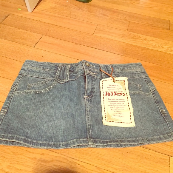 Juniors denim mini skirt ❤️