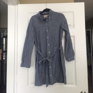 Banana republic chambray shirt dress, dot pattern