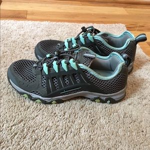 MOUNTREK Hiking Shoes