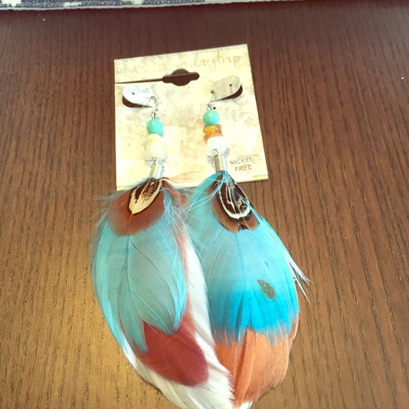 Feather earrings - Picture 1 of 2
