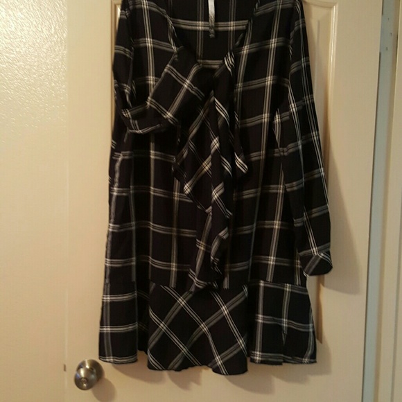 Black and white  patterned pull over dress