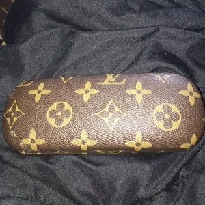 LOUIS VUITTON SUNGLASSES