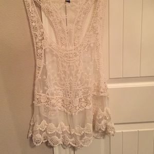 Cute lace top one size should fit most