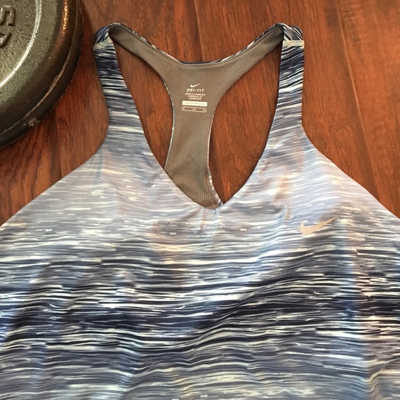 -Sold Bundle- Nike Training Tanks XL - Picture 3 of 4