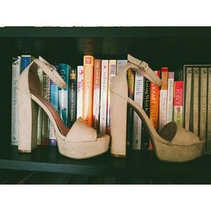 Beige Chinese Laundry Avenue Heels