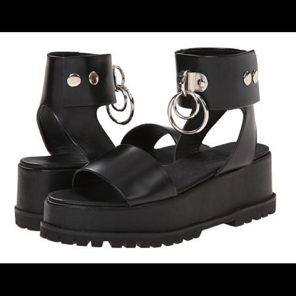 UNIF Vault Sandals
