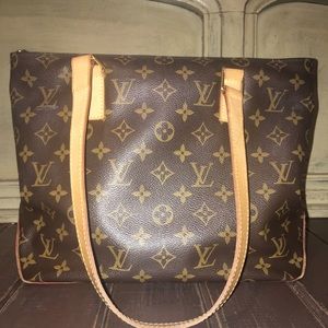 100% Authenic Louis Vuitton Purse!