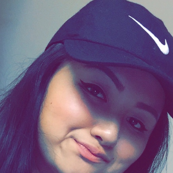 Meet your Posher, Vicki - Picture 1 of 1