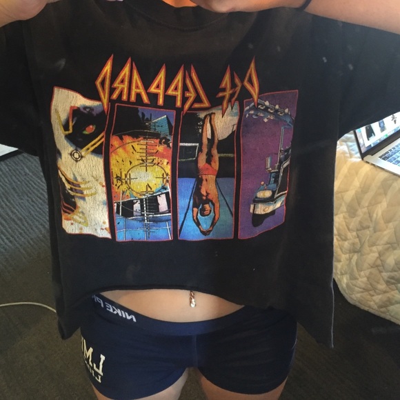 Vintage Def Leppard Embellished T Shirt - Picture 1 of 3